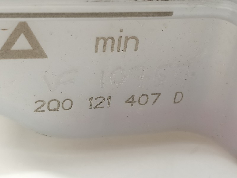 Recambio de deposito expansion para seat ibiza (kj1) style go referencia OEM IAM 2Q0121407D  