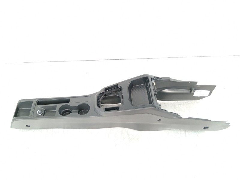 Recambio de consola central para seat ibiza (kj1) style go referencia OEM IAM 6F1863243  