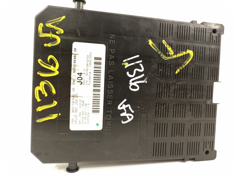 Recambio de caja reles / fusibles para peugeot 307 (s1) xr referencia OEM IAM 9651197680  