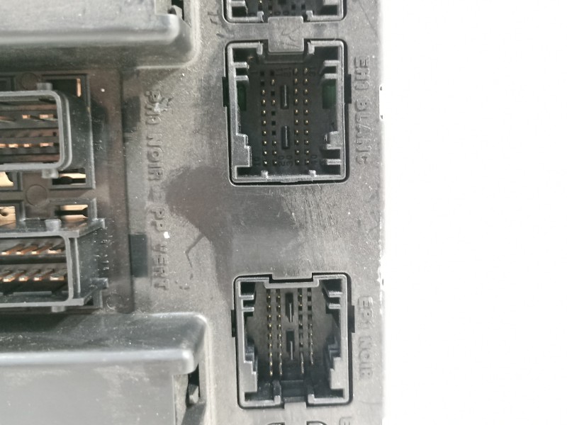 Recambio de caja reles / fusibles para peugeot 307 (s1) xr referencia OEM IAM 9651197680  