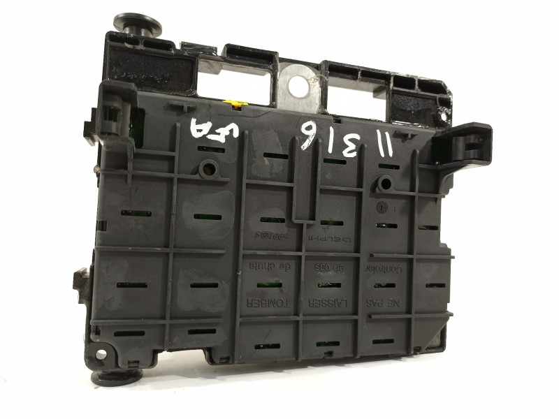 Recambio de caja reles / fusibles para peugeot 307 (s1) xr referencia OEM IAM 9650664080  