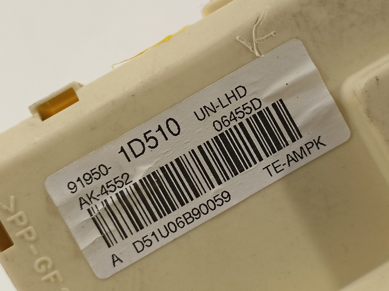 Recambio de caja reles / fusibles para kia carens (un) concept referencia OEM IAM 919501D510  