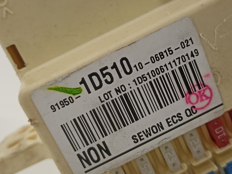 Recambio de caja reles / fusibles para kia carens (un) concept referencia OEM IAM 919501D510  