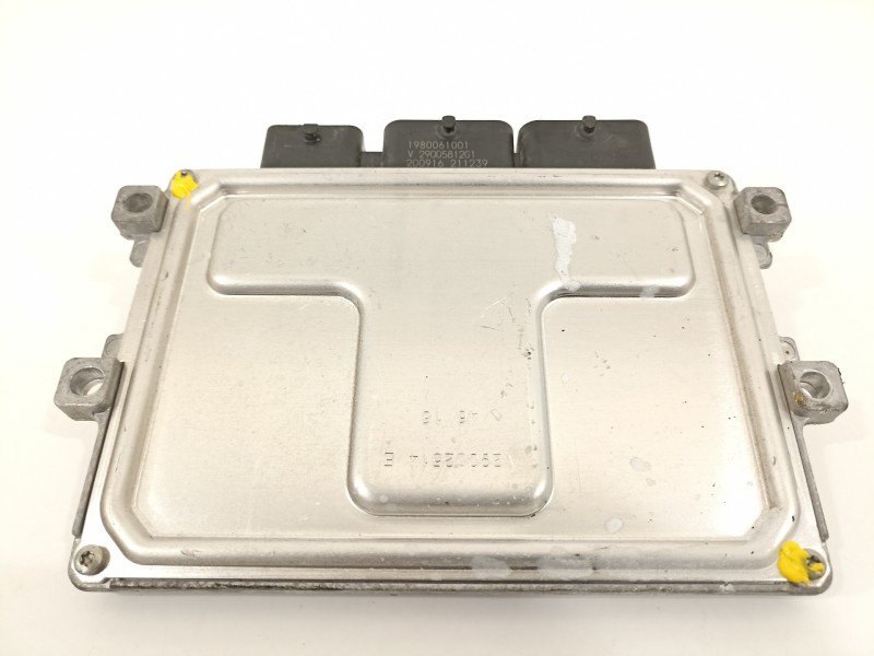 Recambio de centralita motor uce para peugeot 208 style referencia OEM IAM 9811545080  