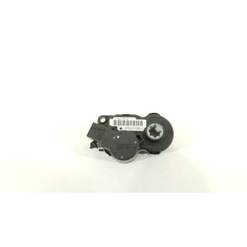 MOTOR APERTURA TRAMPILLAS CLIMATIZADOR T1002120V 6479E7 01D6203C