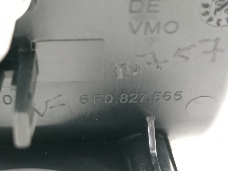 Recambio de maneta exterior porton para seat ibiza (kj1) style go referencia OEM IAM 6F0827565  