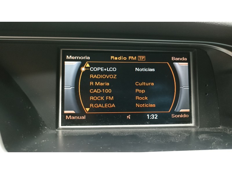 Recambio de pantalla multifuncion para audi a4 ber. (b8) básico referencia OEM IAM 8T0919603A  