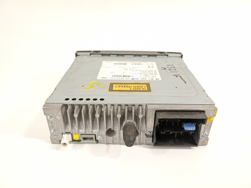 Recambio de sistema audio / radio cd para peugeot 208 style referencia OEM IAM 98051026ZD  