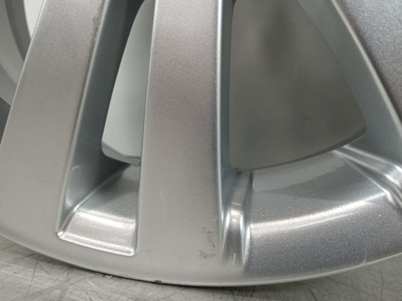 Recambio de llanta para citroën c5 berlina exclusive referencia OEM IAM 5402L1  