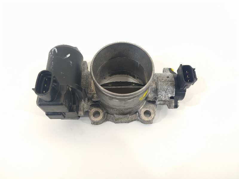 Recambio de caja mariposa para toyota hilux (kun) cabina doble gx 4x4 referencia OEM IAM 1923002010 10R06 