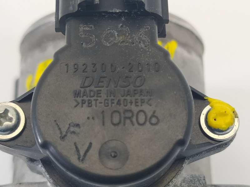 Recambio de caja mariposa para toyota hilux (kun) cabina doble gx 4x4 referencia OEM IAM 1923002010 10R06 