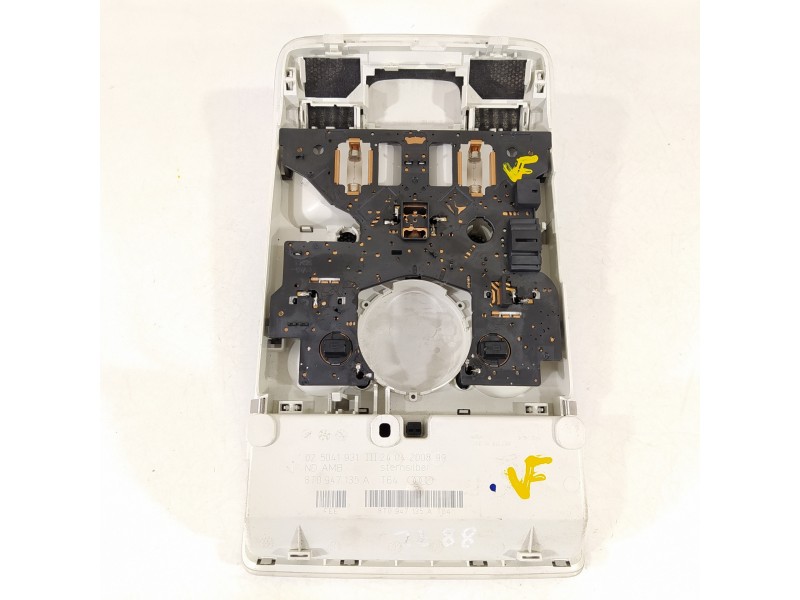 Recambio de luz interior para audi a4 ber. (b8) básico referencia OEM IAM 8T0947135A  