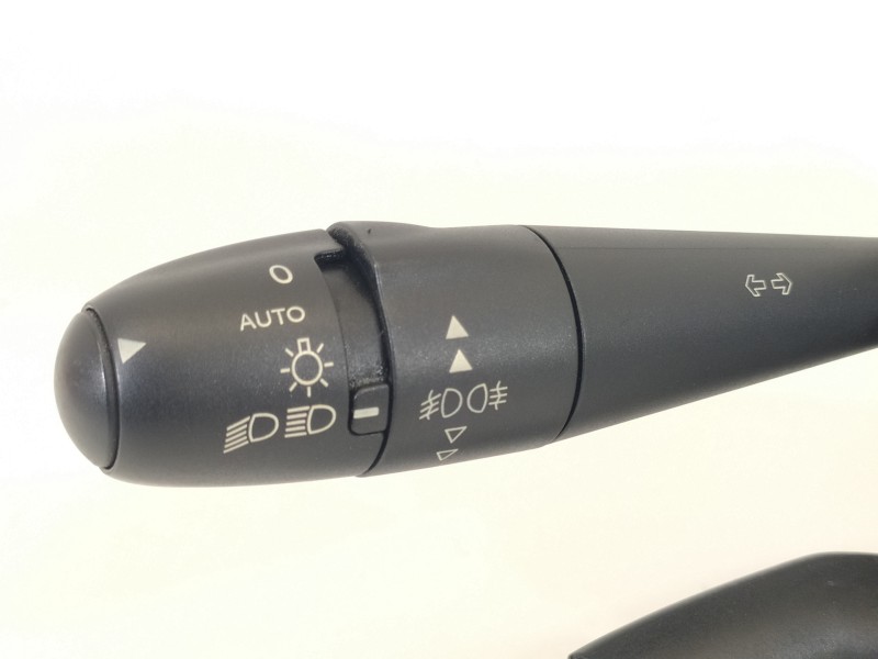 Recambio de mando luces para peugeot 3008 active referencia OEM IAM 96667319XT COM2008 