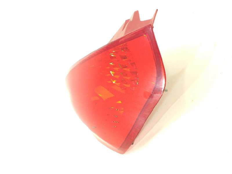 Recambio de piloto trasero derecho para ford fiesta (cb1) titanium referencia OEM IAM 8A6113404A  