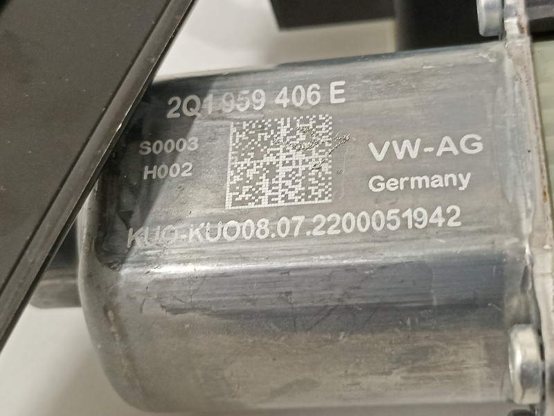 Recambio de elevalunas delantero derecho para seat ibiza (kj1) style go referencia OEM IAM 6F0837462C 2Q1959406E 