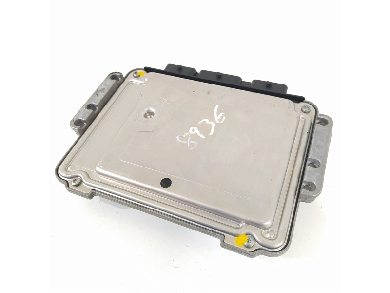 Recambio de centralita motor uce para citroën c2 vtr referencia OEM IAM 9656709880 0281011785 