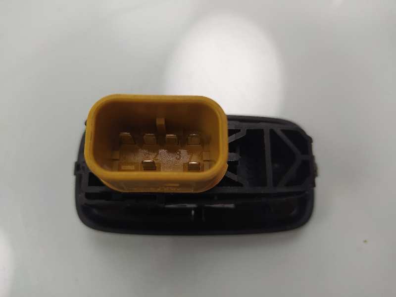 Recambio de mando elevalunas delantero derecho para ford fiesta (cb1) titanium referencia OEM IAM 8A6T14529AB  