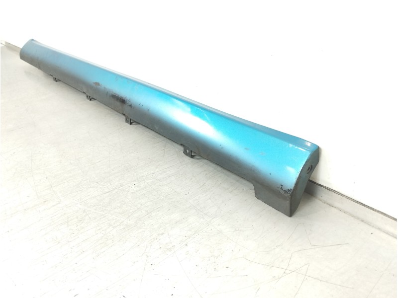 Recambio de faldon lateral para nissan micra (k12e) acenta referencia OEM IAM 76851BC4  