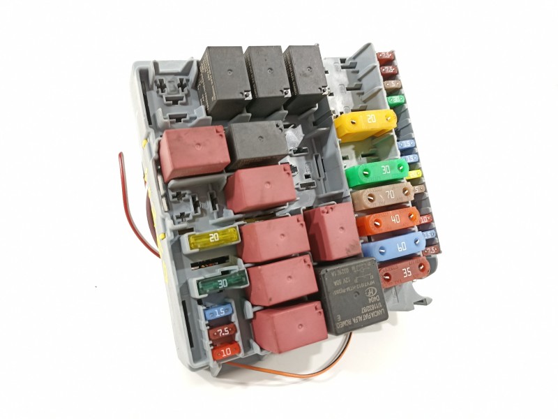 Recambio de caja reles / fusibles para fiat nuova 500 (150) star referencia OEM IAM 51905216  