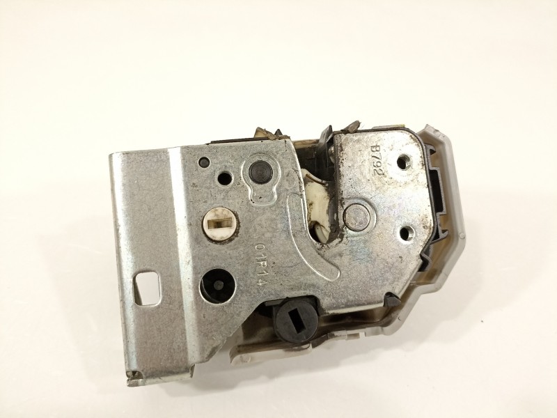 Recambio de cerradura puerta trasera derecha para lancia ypsilon (402) gold referencia OEM IAM 51926055  