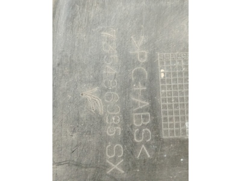 Recambio de rejilla paragolpes derecha para lancia ypsilon (402) gold referencia OEM IAM 735586085  