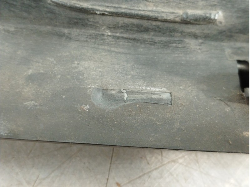 Recambio de rejilla paragolpes derecha para lancia ypsilon (402) gold referencia OEM IAM 735586085  