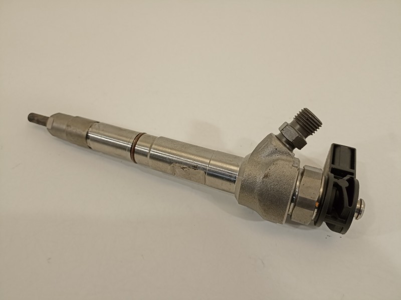 Recambio de inyector para audi a3 sportback (8y) gy referencia OEM IAM 05L130277E 0445110835 
