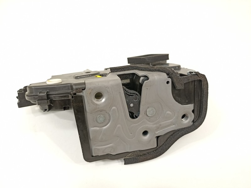 Recambio de cerradura puerta trasera derecha para seat ibiza (kj1) style go referencia OEM IAM 10A839016B  