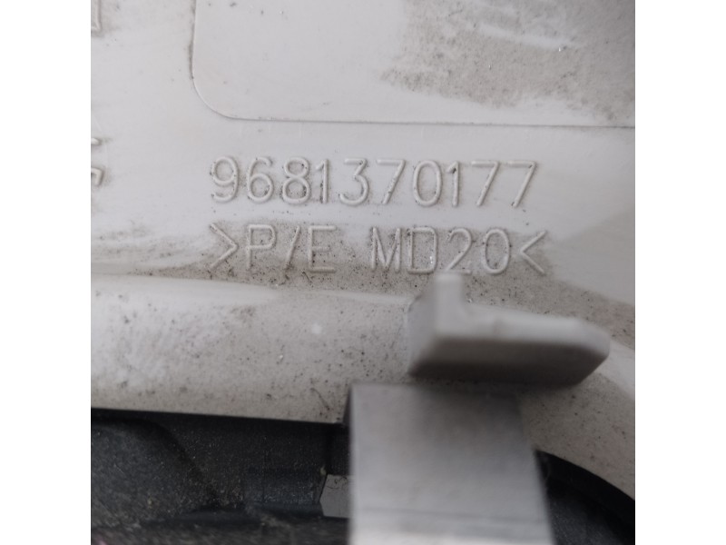 Recambio de luz interior para peugeot 3008 active referencia OEM IAM 9682063880 9681370177 