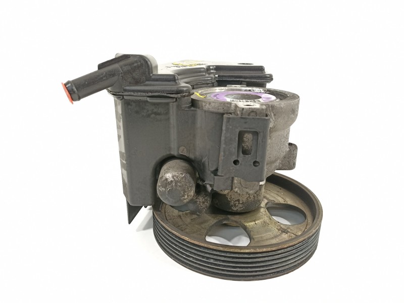 Recambio de bomba direccion para peugeot 206 cc cc referencia OEM IAM 9636868880  