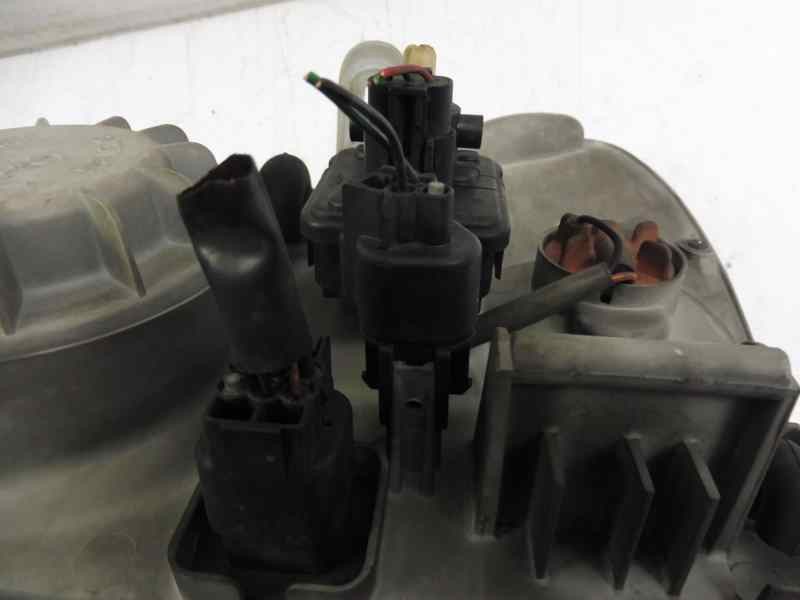 Recambio de faro derecho para hyundai santa fe (sm) 2.0 gls crdi 4x4 referencia OEM IAM   