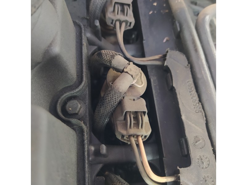 Recambio de inyector para peugeot 207 1.4 hdi referencia OEM IAM 0445110252  