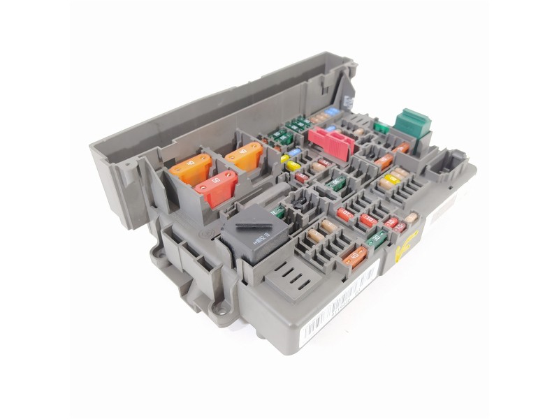 Recambio de caja reles / fusibles para bmw serie 3 berlina (e90) 320d referencia OEM IAM 9119446 61149119446 17925000000A