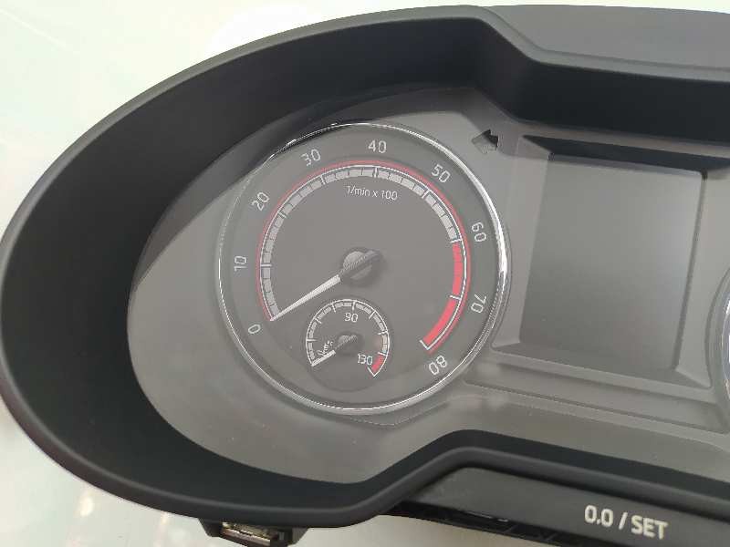Recambio de cuadro instrumentos para skoda octavia lim. (5e3) rs referencia OEM IAM 5E0920756D  
