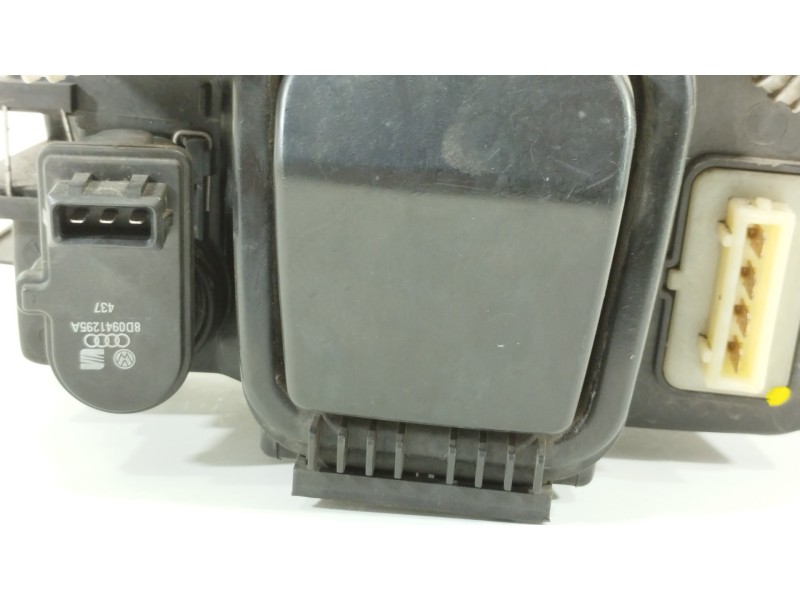 Recambio de faro izquierdo para seat cordoba berlina (6k2) dream referencia OEM IAM 6K0941009A 67735431 