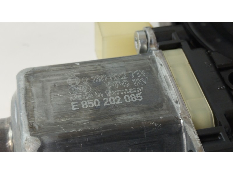 Recambio de elevalunas trasero izquierdo para audi a3 sportback (8y) gy referencia OEM IAM 8Y0839461 5Q0959801 0130822713