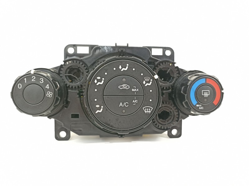Recambio de mando climatizador para ford fiesta (ccn) black edition referencia OEM IAM 8A6118549  