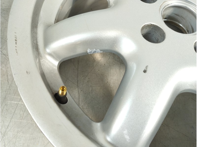 Recambio de llanta para audi a4 berlina (b5) 2.5 tdi referencia OEM IAM 8D0601025  