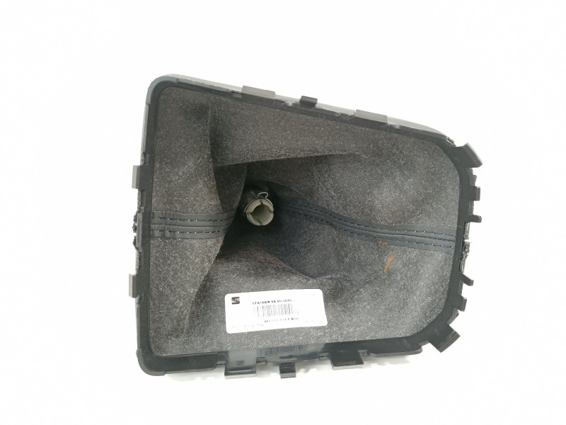 Recambio de pomo palanca cambio para seat ibiza (kj1) style go referencia OEM IAM 6F0711113T  