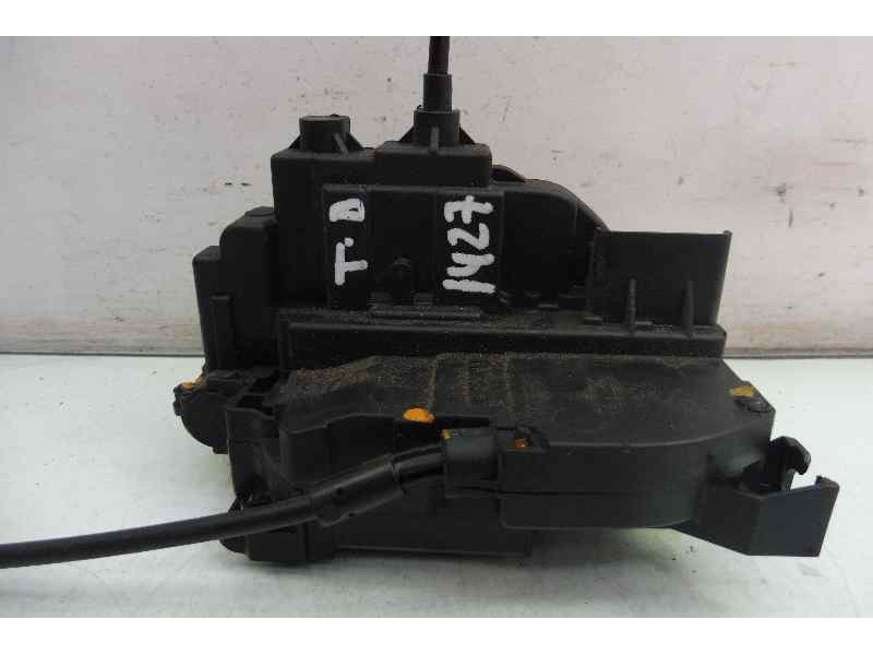 Recambio de cerradura puerta trasera derecha para renault scenic iii family edition referencia OEM IAM 825020033R  