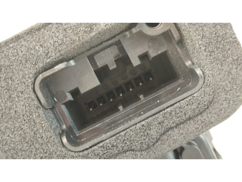 Recambio de cerradura puerta trasera derecha para audi a3 sportback (8y) gy referencia OEM IAM 5TA839016L  