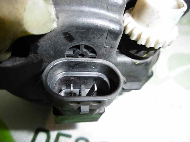 Recambio de faro antiniebla izquierdo para peugeot 307 berlina (s2) xr referencia OEM IAM 9650001680 89204712 