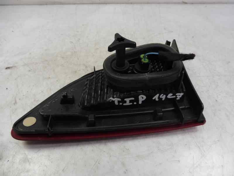 Recambio de piloto trasero izquierdo en porton para renault scenic iii family edition referencia OEM IAM 265550018R  