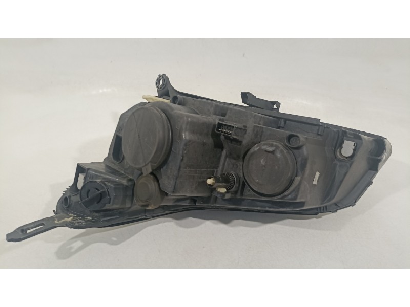 Recambio de faro derecho para citroën c5 berlina attraction referencia OEM IAM 9650055889 89900018 
