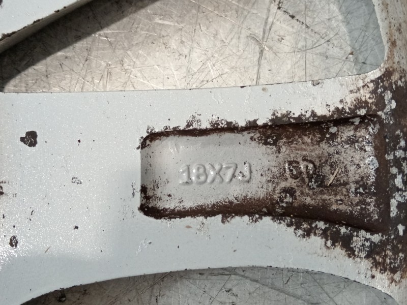 Recambio de llanta para mazda 3 lim. () center-line referencia OEM IAM 9965227080  