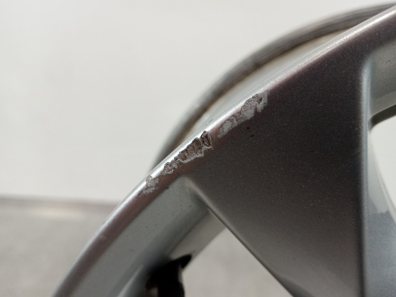 Recambio de llanta para mazda 3 lim. () center-line referencia OEM IAM 9965227080  