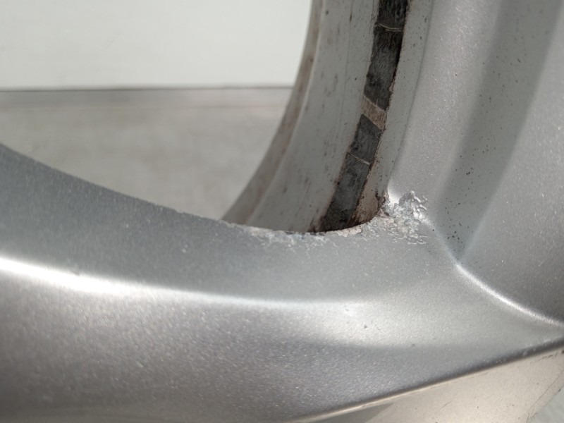 Recambio de llanta para mazda 3 lim. () center-line referencia OEM IAM 9965227080  