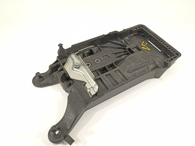 Recambio de no identificado para seat ibiza (kj1) style go referencia OEM IAM 2Q0915331  