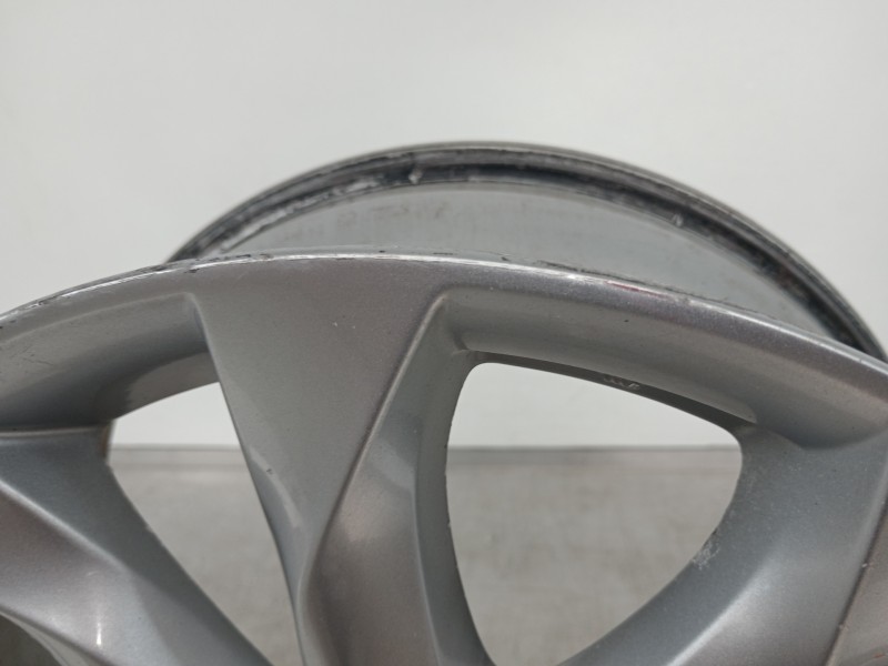 Recambio de llanta para mazda 3 lim. () center-line referencia OEM IAM 9965227080  