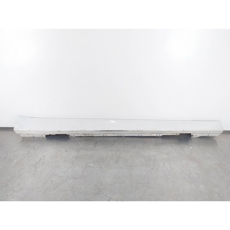 Recambio de faldon lateral para bmw serie 3 touring (f31) 2.0 16v diesel referencia OEM IAM 51777256912 15857711 